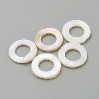 Freshwater Shell Linking Ring, Ring, Seashell Color, 13x2mm, 6~7mm inner diameter.  Packed 10 Shell Rings.